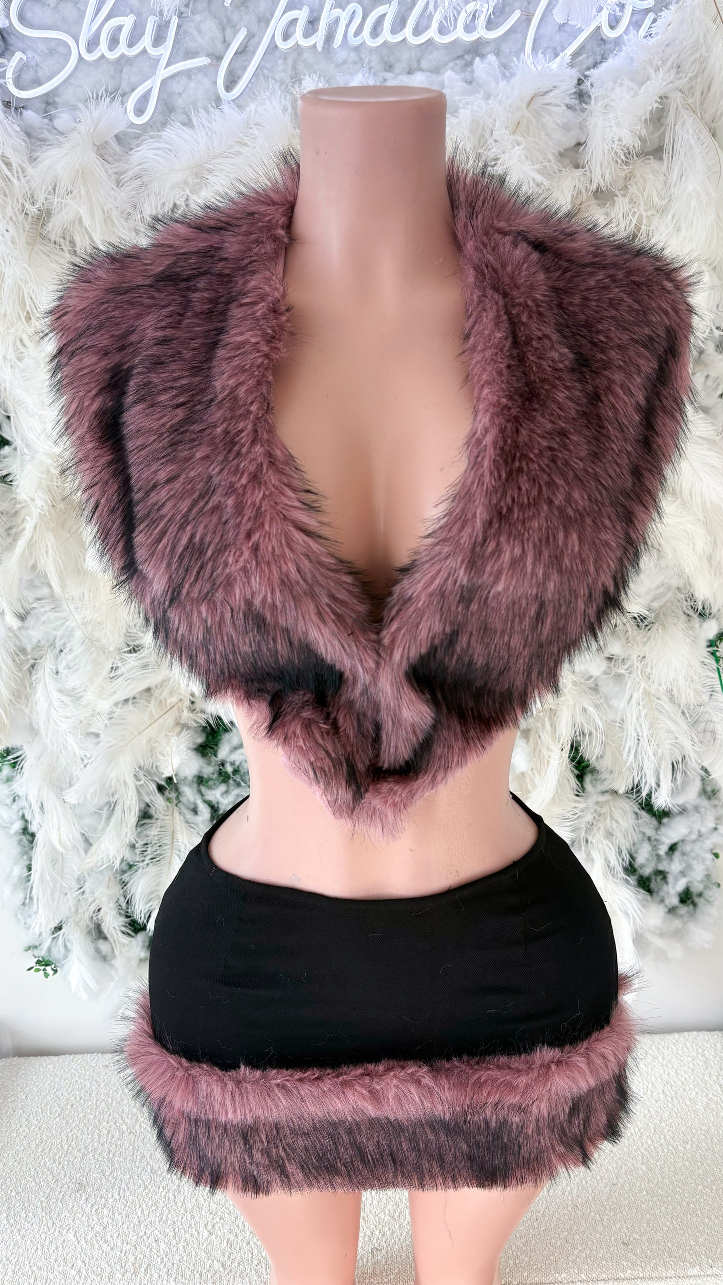 It’s Giving Rich Vibes Fur Skirt Set - Pink