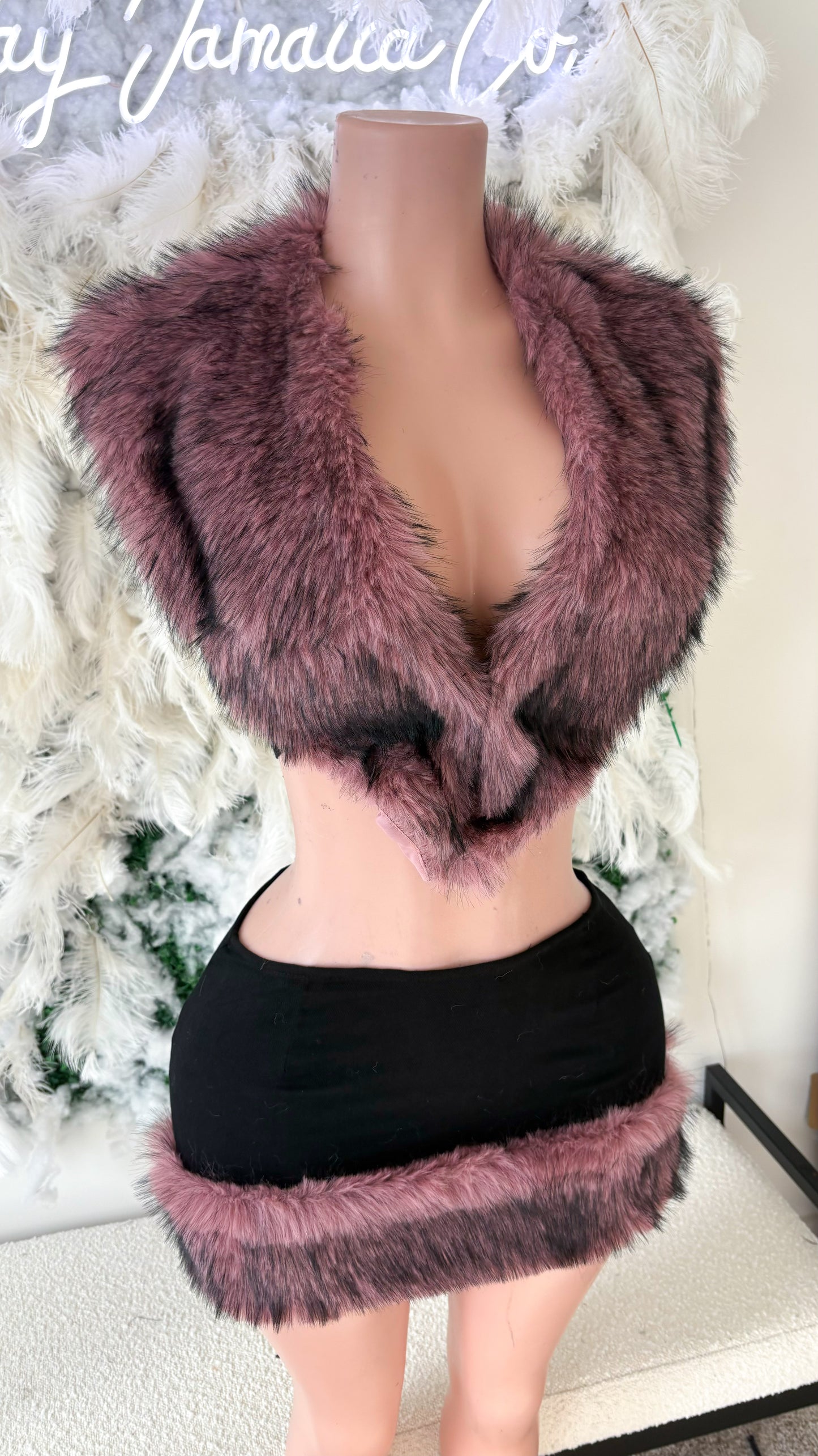 It’s Giving Rich Vibes Fur Skirt Set - Pink