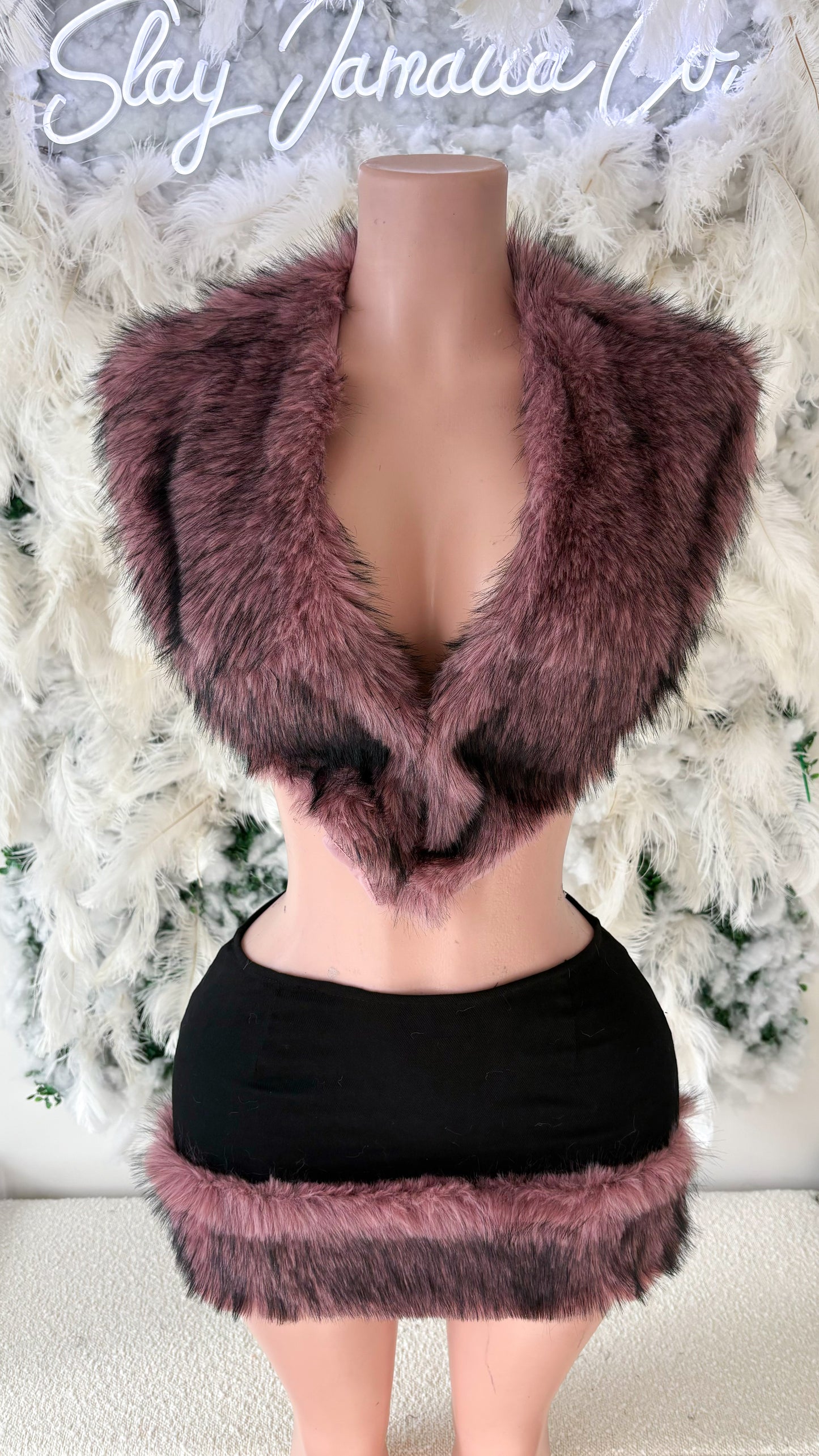 It’s Giving Rich Vibes Fur Skirt Set - Pink