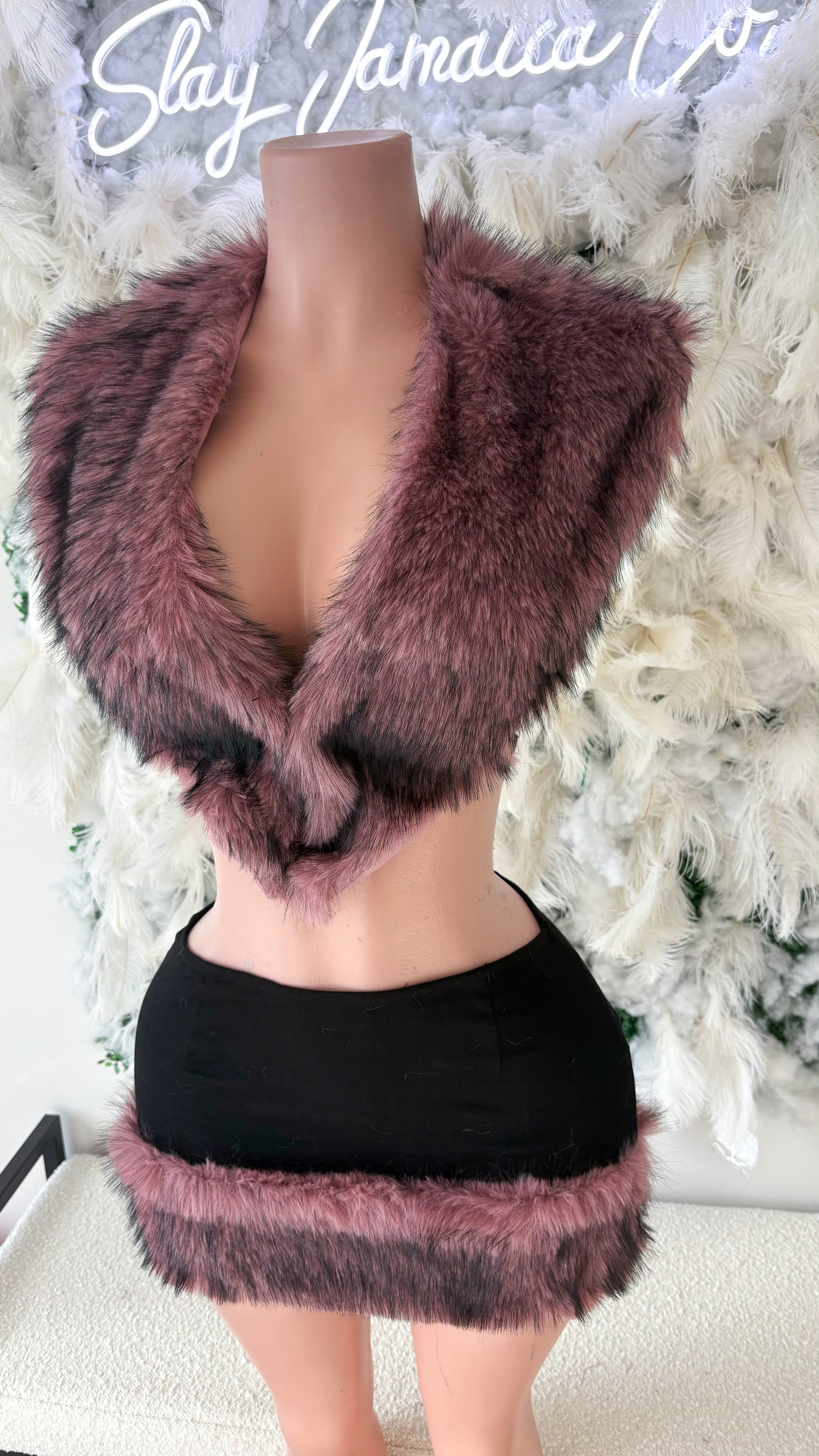 It’s Giving Rich Vibes Fur Skirt Set - Pink